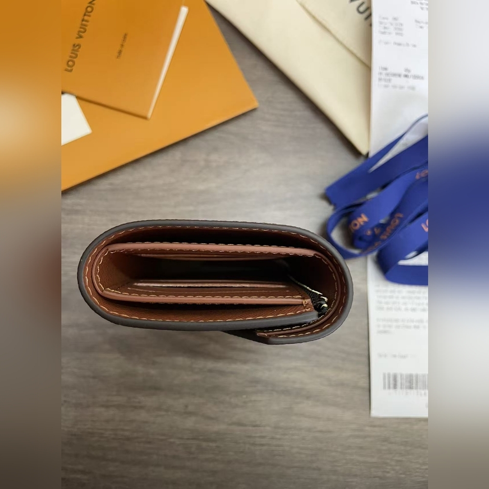 Louis Vuitton Victorine Wallet - Picture 11 of 16